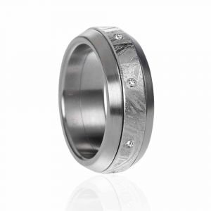 Meteorite diamonds and steel ring